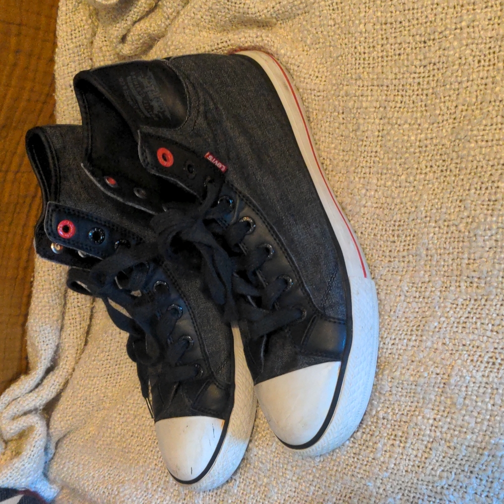 LEVI'S hightops
